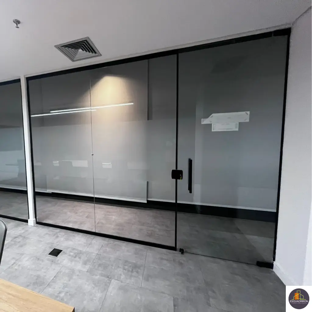 PORTAS DE CORRER E DIVISORIAS